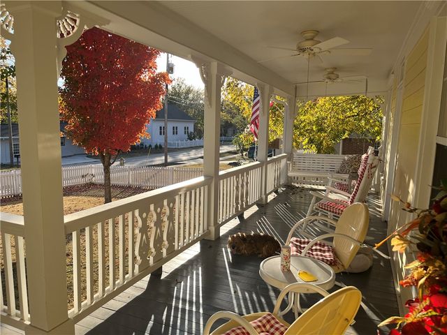 102 W Bush Street, Prairie Grove, AR 72753