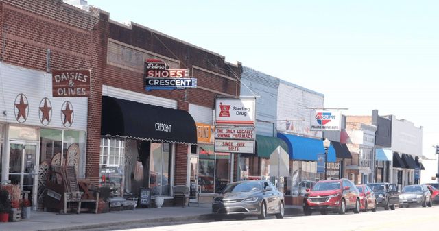 102 W Bush Street, Prairie Grove, AR 72753