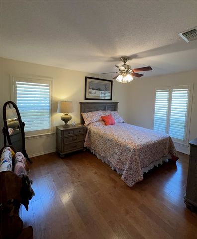 2800 Clearmeadow Street, Bedford, TX 76021