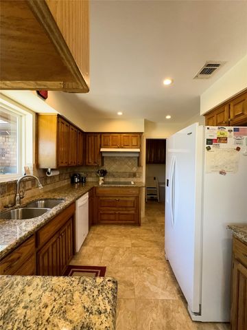 2800 Clearmeadow Street, Bedford, TX 76021