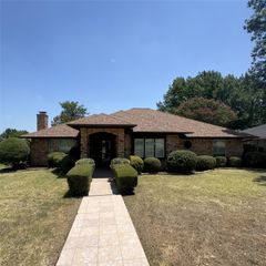2800 Clearmeadow Street, Bedford, TX 76021