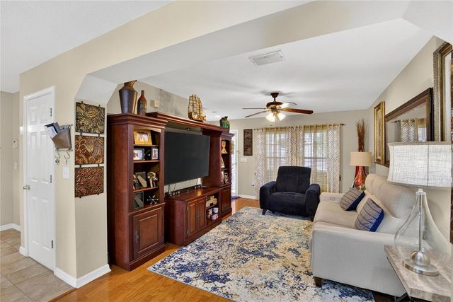 209 SAWTOOTH DRIVE, Valrico, FL 33594