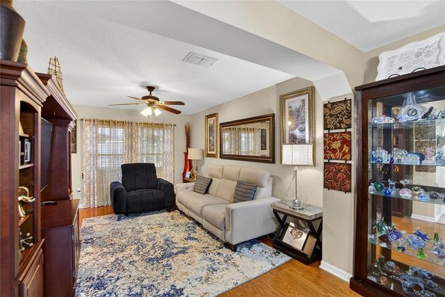 209 SAWTOOTH DRIVE, Valrico, FL 33594