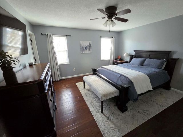 141 SE 611 Road, Warrensburg, MO 64093