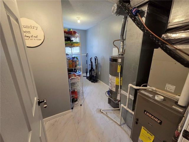 141 SE 611 Road, Warrensburg, MO 64093