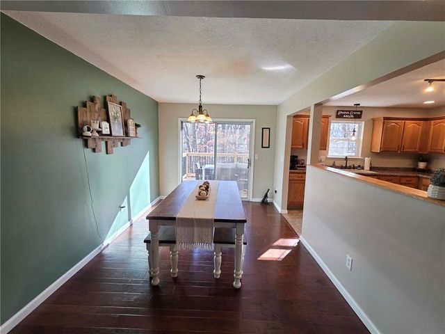 141 SE 611 Road, Warrensburg, MO 64093