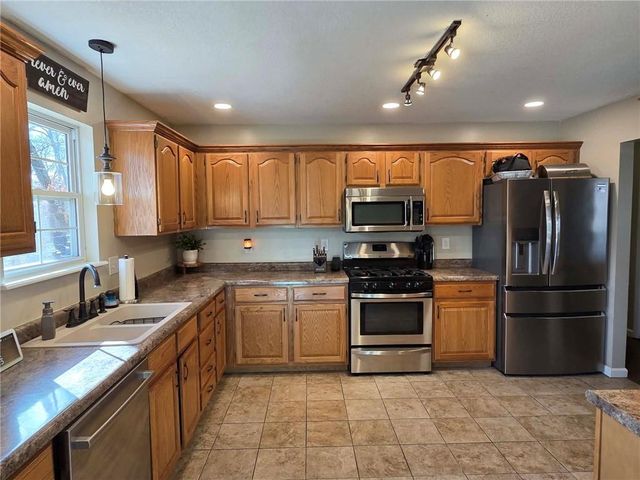 141 SE 611 Road, Warrensburg, MO 64093