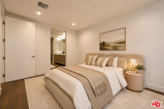 728 N Sweetzer Avenue 112, West Hollywood, CA 90069