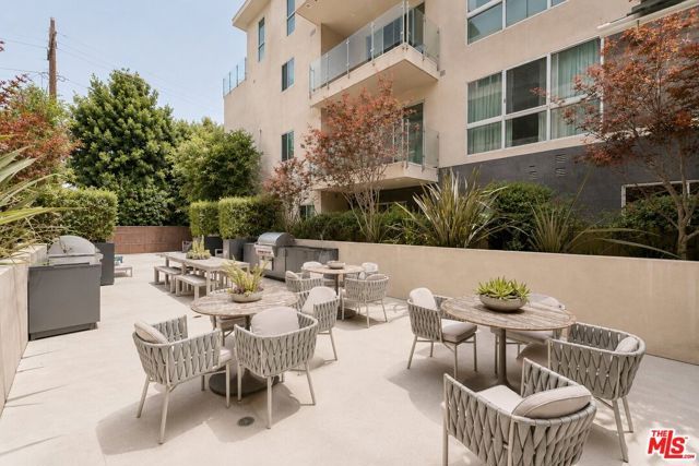 728 N Sweetzer Avenue 112, West Hollywood, CA 90069