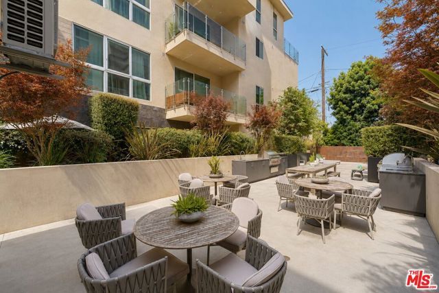 728 N Sweetzer Avenue 112, West Hollywood, CA 90069