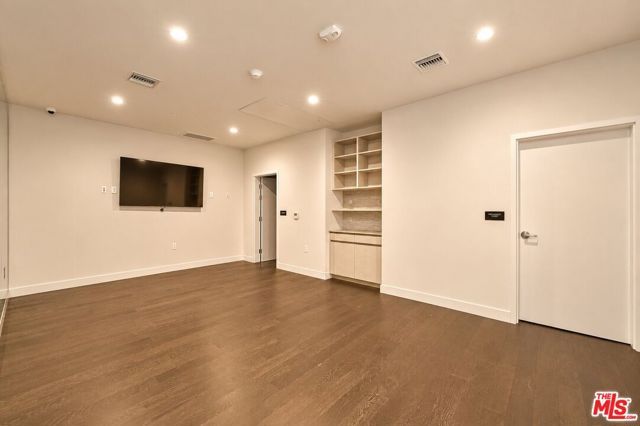 728 N Sweetzer Avenue 112, West Hollywood, CA 90069