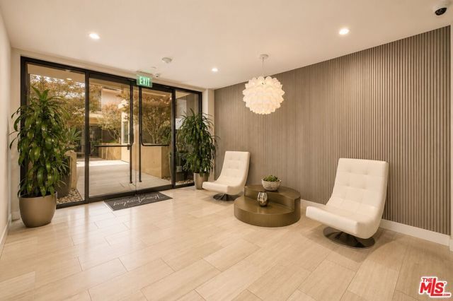 728 N Sweetzer Avenue 112, West Hollywood, CA 90069