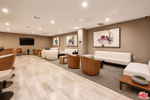 728 N Sweetzer Avenue 112, West Hollywood, CA 90069