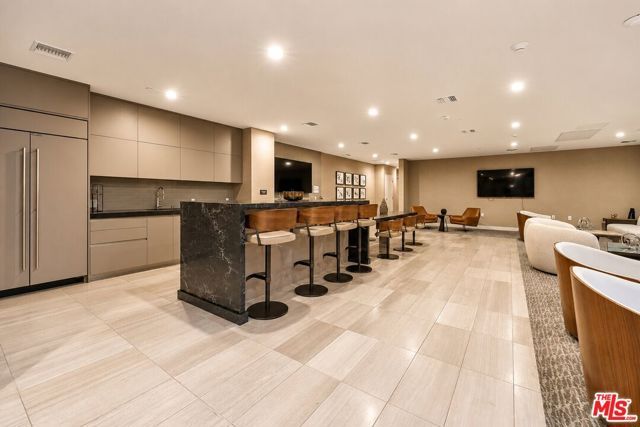 728 N Sweetzer Avenue 112, West Hollywood, CA 90069