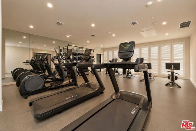 728 N Sweetzer Avenue 112, West Hollywood, CA 90069