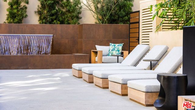 728 N Sweetzer Avenue 112, West Hollywood, CA 90069