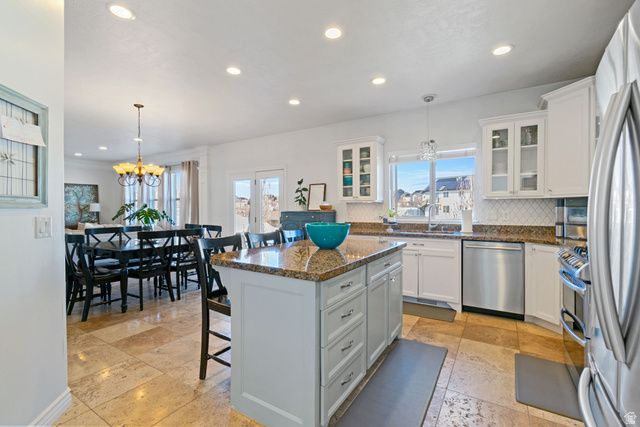 4212 W PARK HOLLOW LN, Riverton, UT 84096