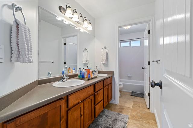 4212 W PARK HOLLOW LN, Riverton, UT 84096