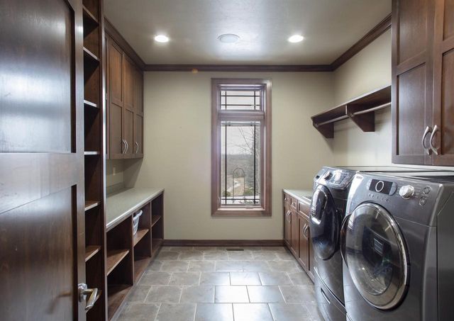 1750 LIMESTONE TRAIL, De Pere, WI 54115