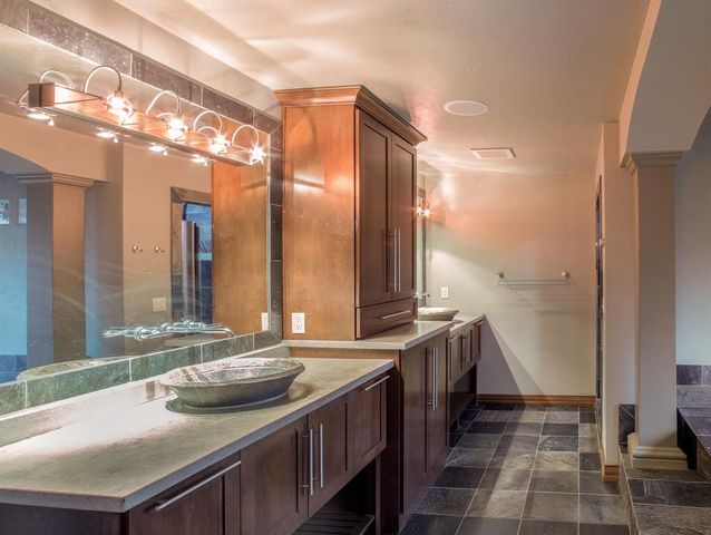 1750 LIMESTONE TRAIL, De Pere, WI 54115