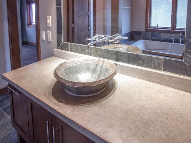 1750 LIMESTONE TRAIL, De Pere, WI 54115