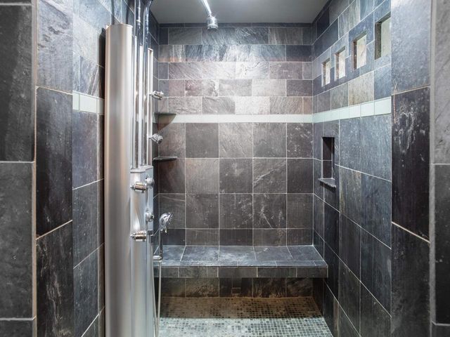 1750 LIMESTONE TRAIL, De Pere, WI 54115