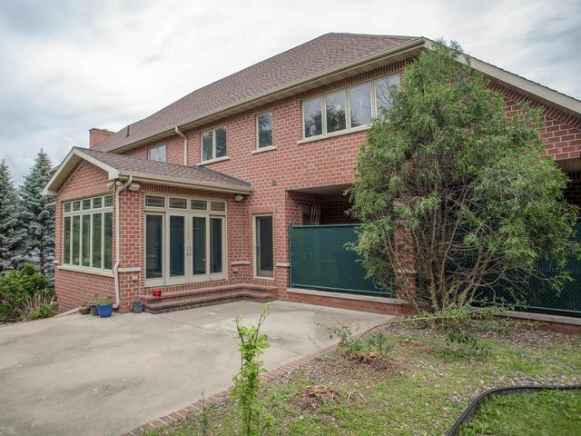 1750 LIMESTONE TRAIL, De Pere, WI 54115