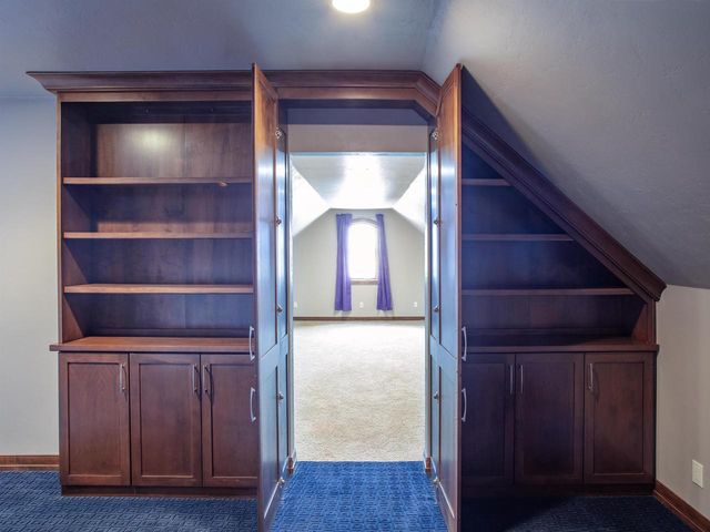 1750 LIMESTONE TRAIL, De Pere, WI 54115