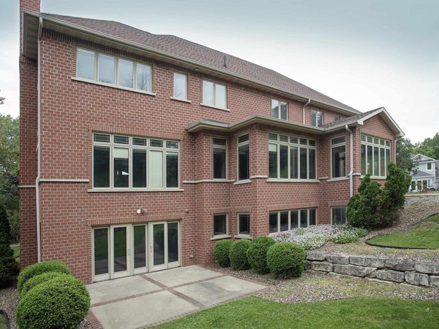 1750 LIMESTONE TRAIL, De Pere, WI 54115