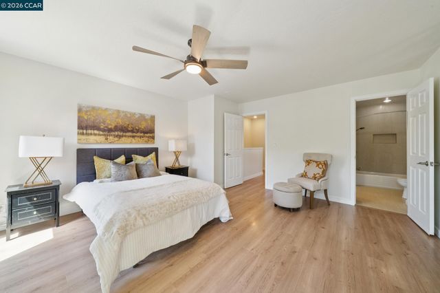 225 Mayhew Way 5, Walnut Creek, CA 94597