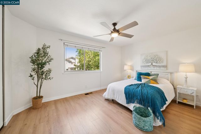225 Mayhew Way 5, Walnut Creek, CA 94597