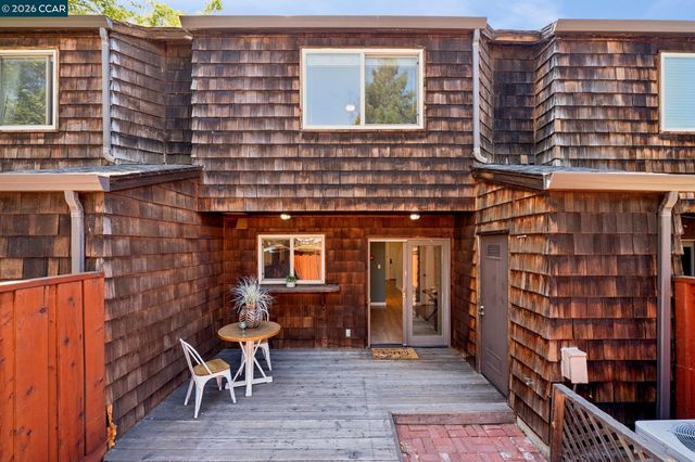 225 Mayhew Way 5, Walnut Creek, CA 94597