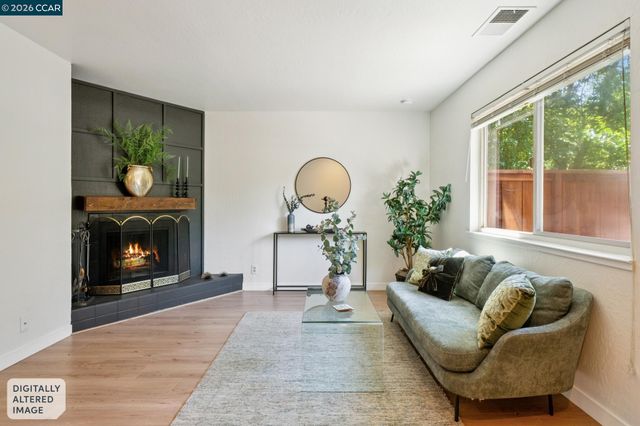 225 Mayhew Way 5, Walnut Creek, CA 94597