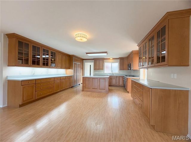 565 Graeser Road, St Louis, MO 63141