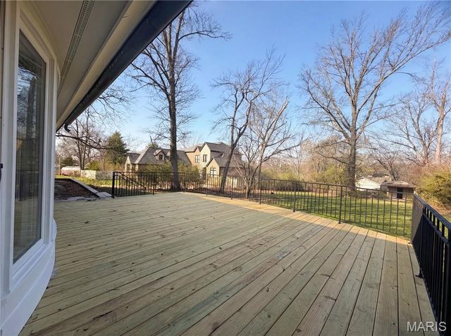 565 Graeser Road, St Louis, MO 63141