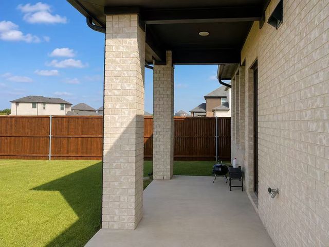 1328 Middlebrooks Drive, Forney, TX 75126