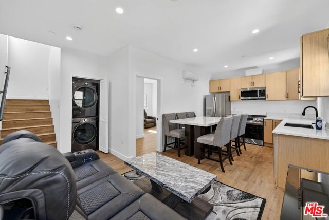 678 E 45th Street, Los Angeles, CA 90011