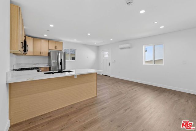 678 E 45th Street, Los Angeles, CA 90011