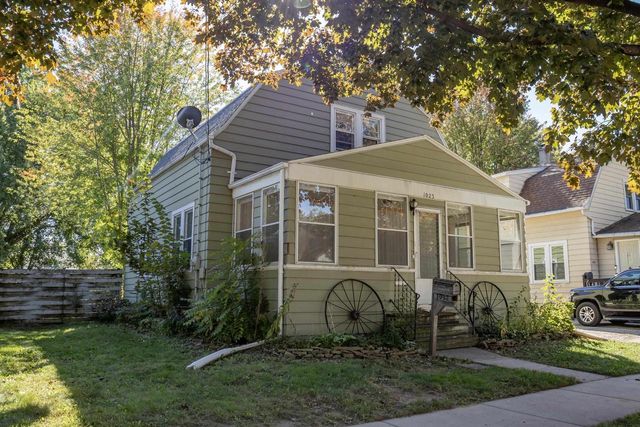 1023 W COMMERCIAL STREET, Appleton, WI 54914