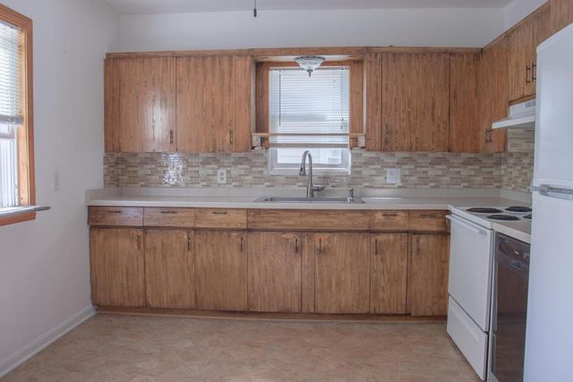 1023 W COMMERCIAL STREET, Appleton, WI 54914