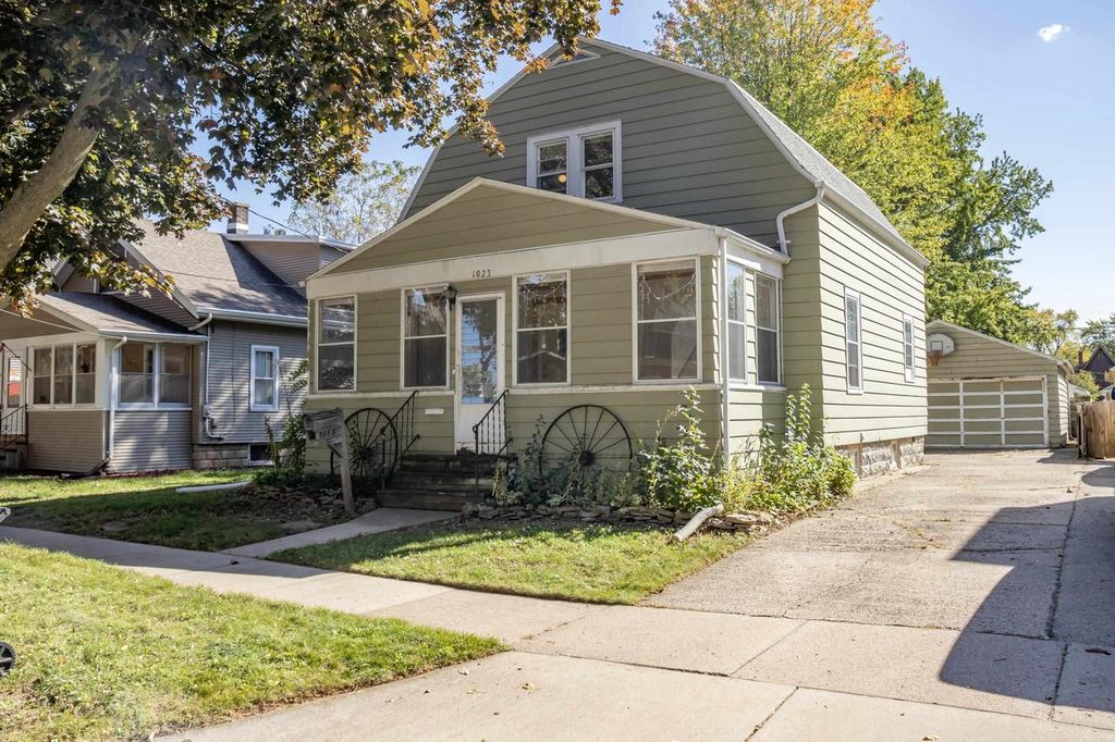 1023 W COMMERCIAL STREET, Appleton, WI 54914