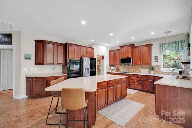 175 Corona Circle, Mooresville, NC 28117