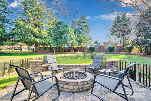 175 Corona Circle, Mooresville, NC 28117