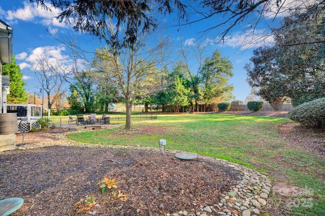 175 Corona Circle, Mooresville, NC 28117