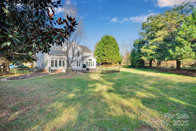 175 Corona Circle, Mooresville, NC 28117