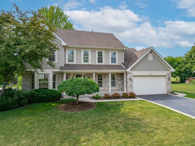 12 White Oak Court, Algonquin, IL 60102