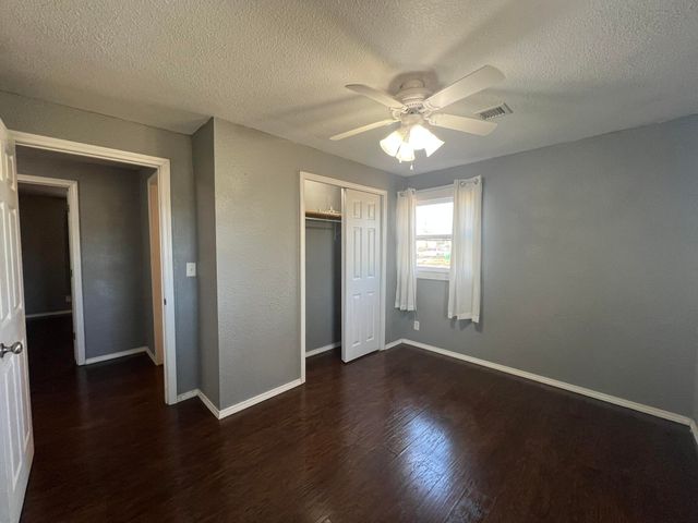 103 E Valley Street, Willow Springs, MO 65793