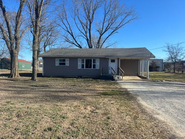 103 E Valley Street, Willow Springs, MO 65793