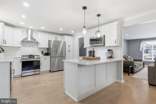 2325 WILLOW BROOK DR, Huntingdon Valley, PA 19006