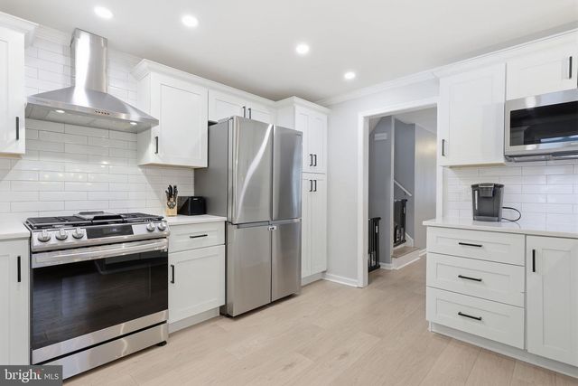 2325 WILLOW BROOK DR, Huntingdon Valley, PA 19006